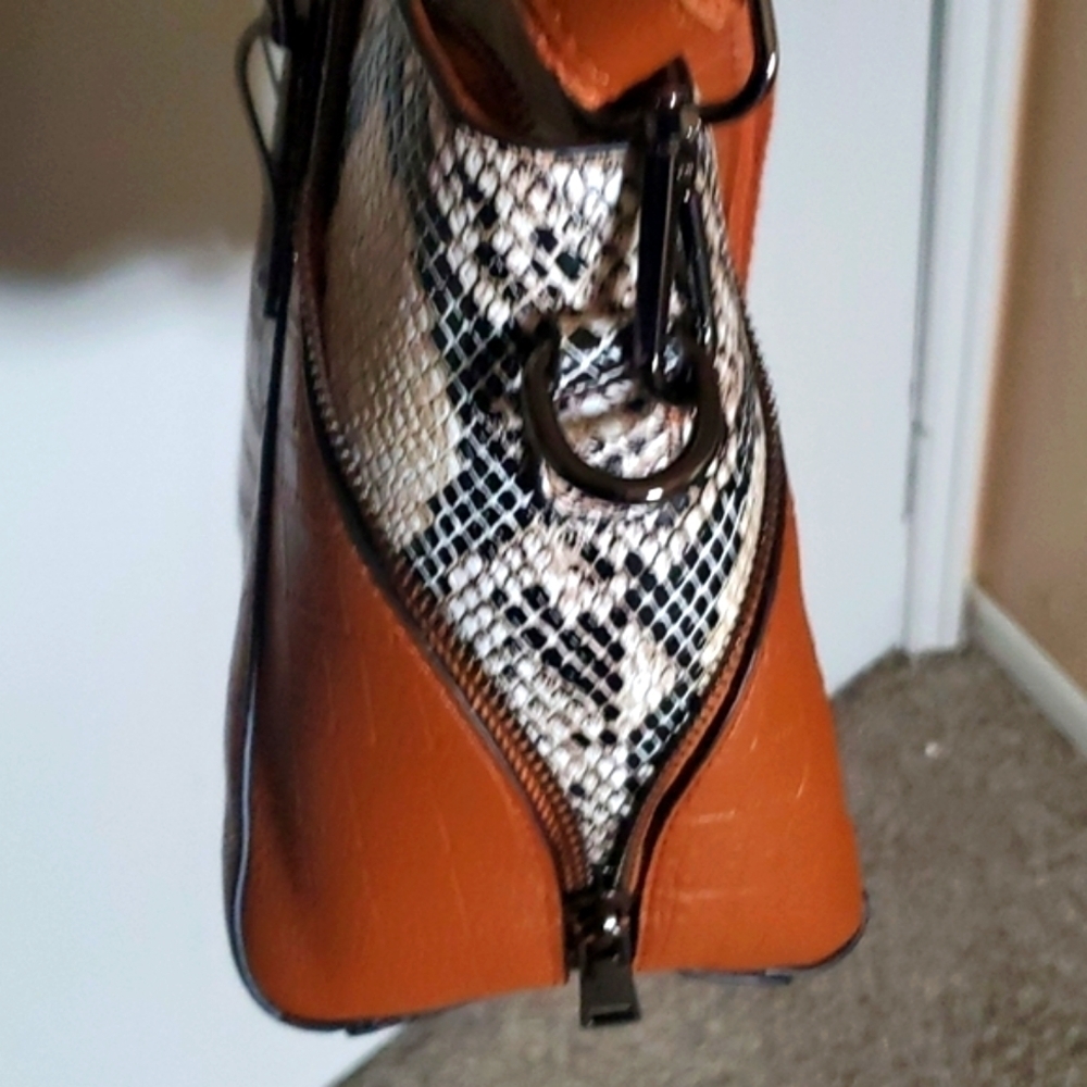 Genuine Leather Reptile Embossed Handbag Snake Accents - Picture 6 of 10